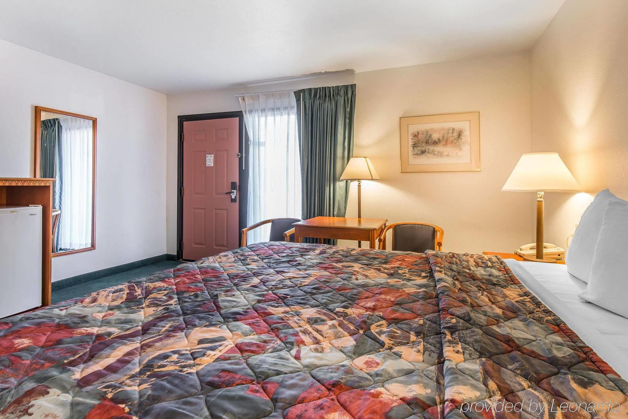 Rodeway Inn Cow Palace Ламар Экстерьер фото
