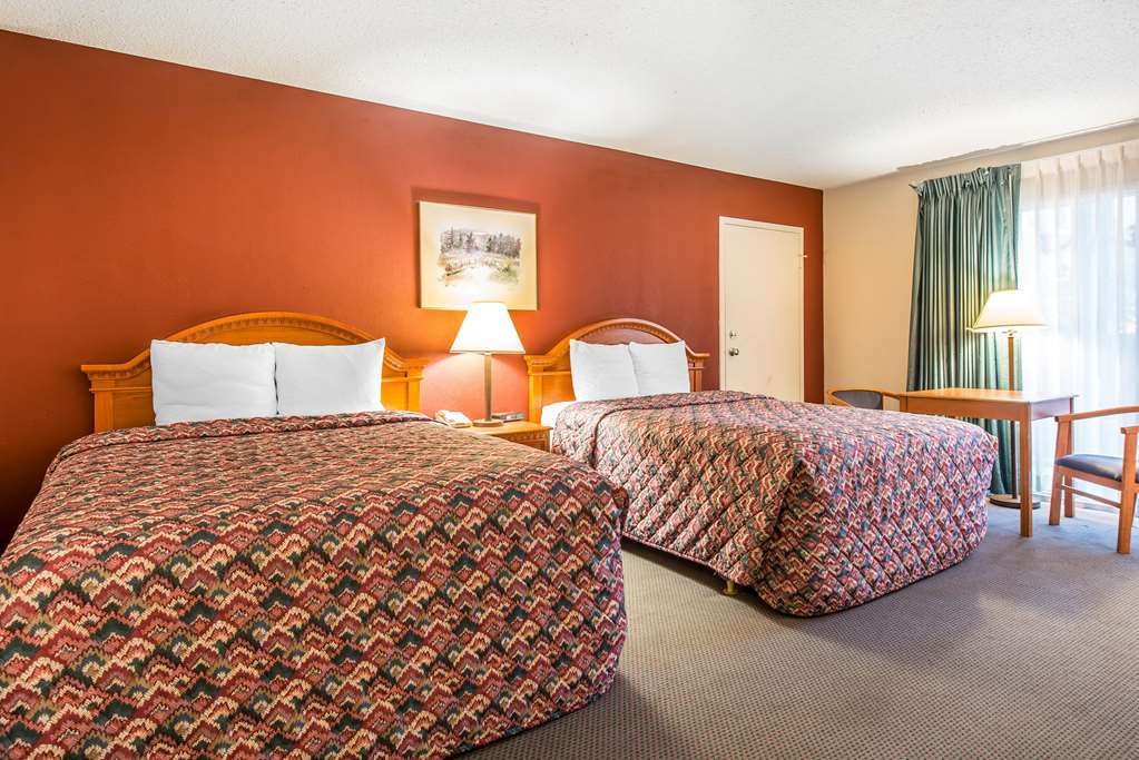 Rodeway Inn Cow Palace Ламар Экстерьер фото